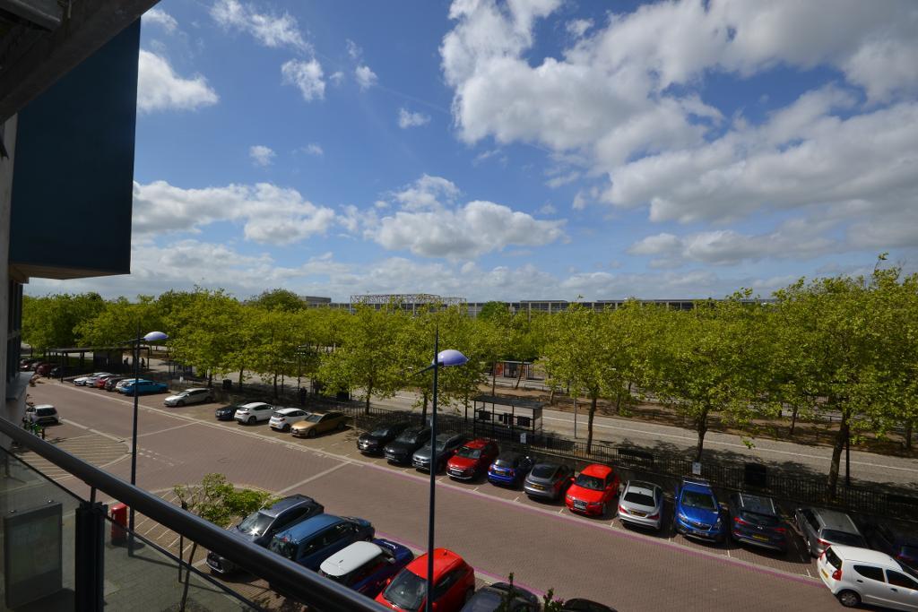 1 Bedroom Apartment for Sale in Milton Keynes, MK9 3PW