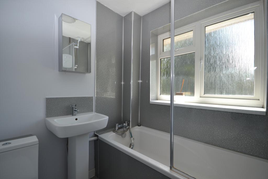 3 Bedroom Terraced for Sale in Milton Keynes, MK3 7PW