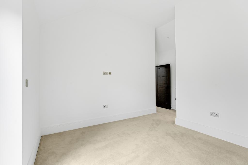 3 Bedroom Barn Conversion for Sale in Milton Keynes, MK17 8AU
