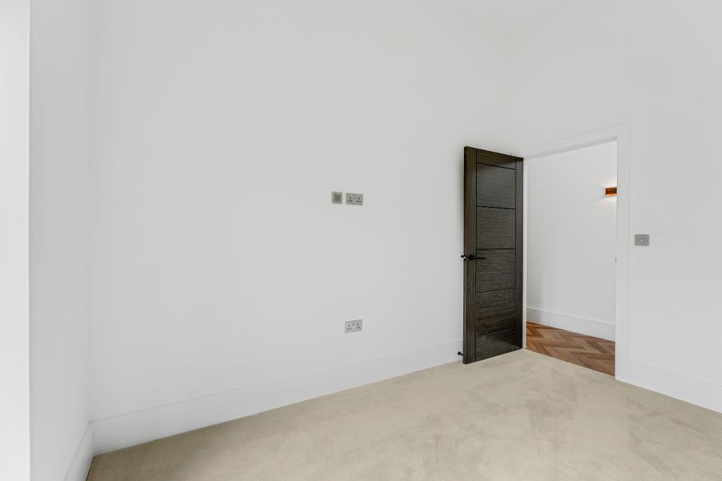 3 Bedroom Barn Conversion for Sale in Milton Keynes, MK17 8AU