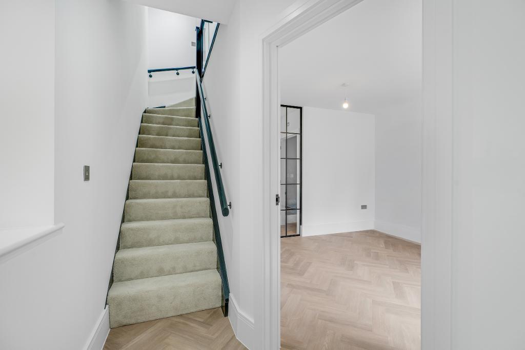 4 Bedroom Semi-Detached for Sale in Milton Keynes, MK17 8AU