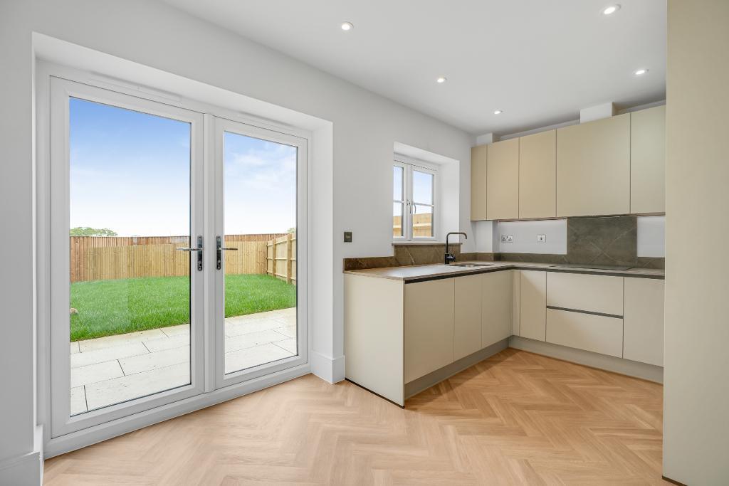 4 Bedroom Semi-Detached for Sale in Milton Keynes, MK17 8AU