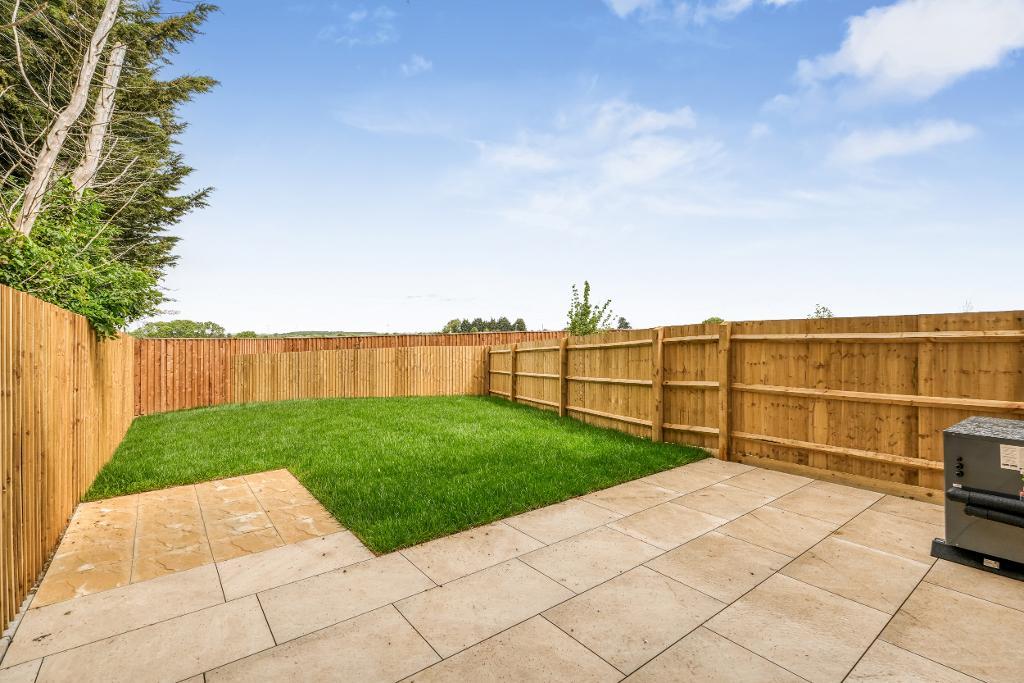 4 Bedroom Semi-Detached for Sale in Milton Keynes, MK17 8AU