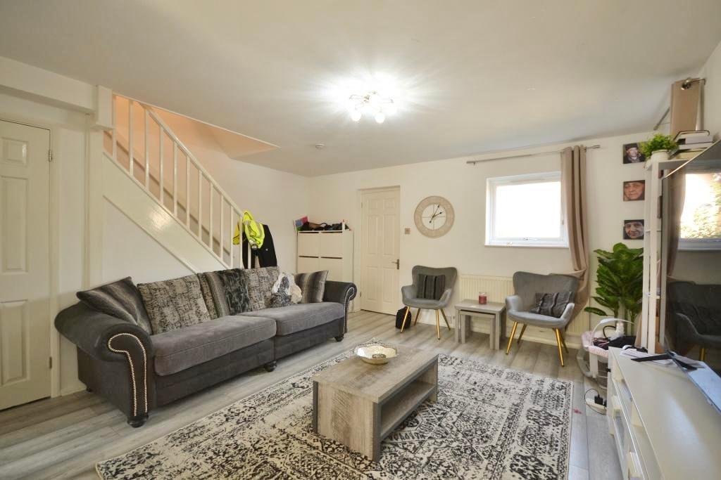 3 Bedroom Link-Detached for Sale in Milton Keynes, MK8 0EJ