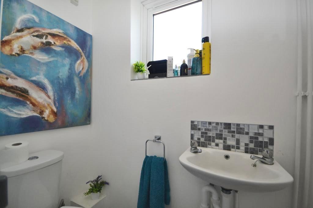 3 Bedroom Link-Detached for Sale in Milton Keynes, MK8 0EJ