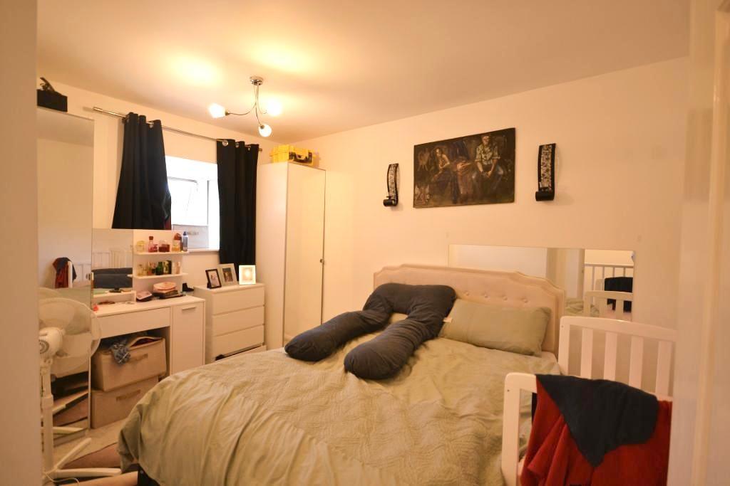 3 Bedroom Link-Detached for Sale in Milton Keynes, MK8 0EJ
