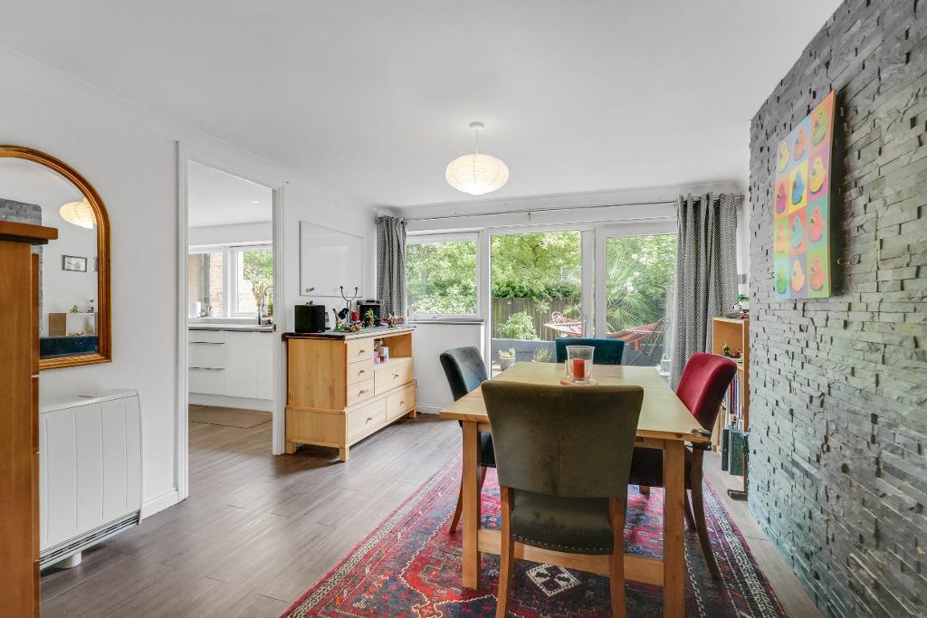 3 Bedroom Terraced for Sale in Milton Keynes, MK9 3NS