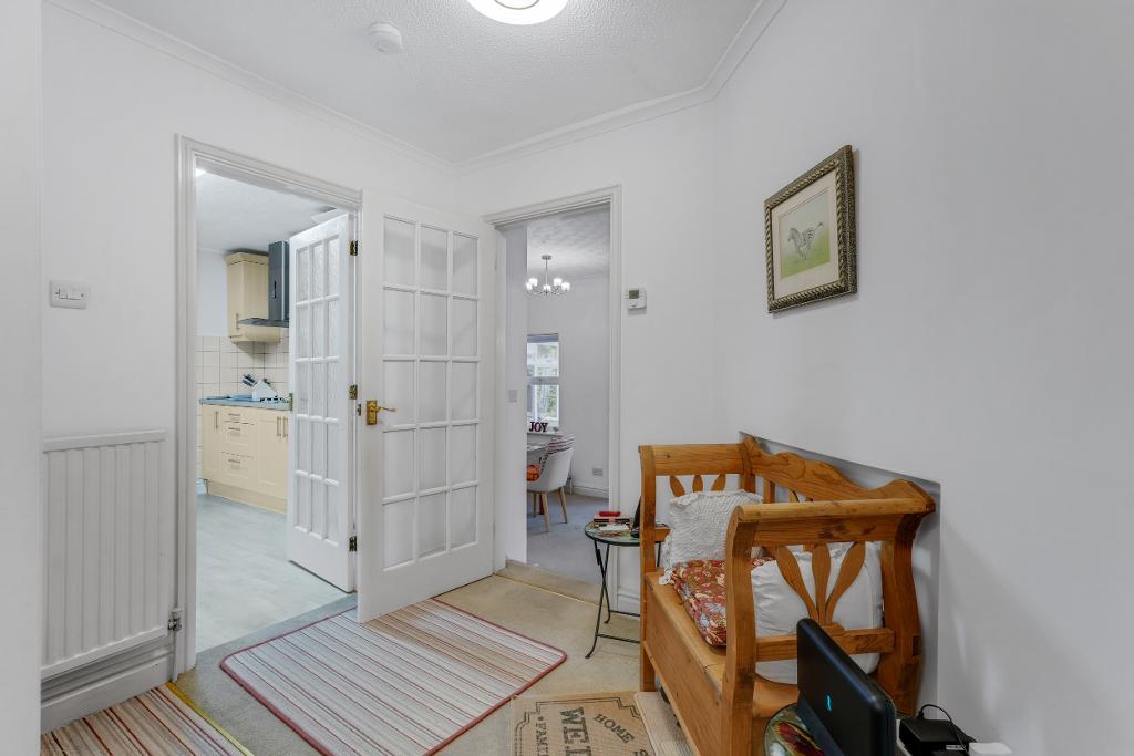 3 Bedroom Detached Bungalow for Sale in Milton Keynes, MK5 6EN