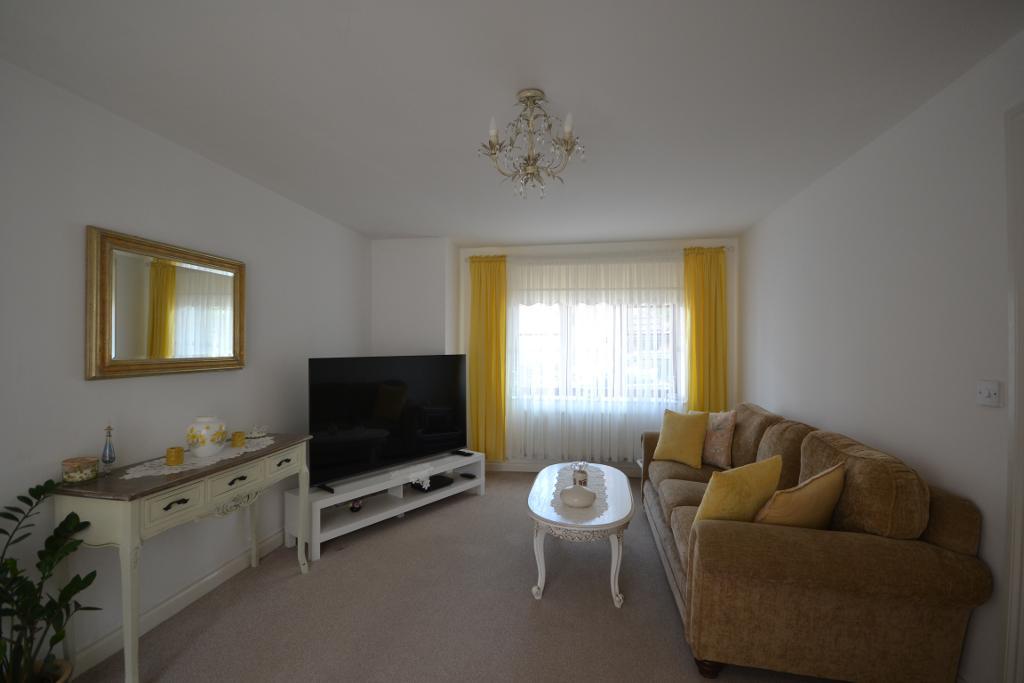 3 Bedroom Link Semi-Detached to Rent in Milton Keynes, MK4 4GJ