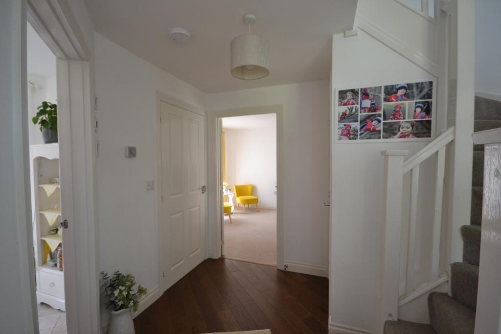 3 Bedroom Link Semi-Detached to Rent in Milton Keynes, MK4 4GJ