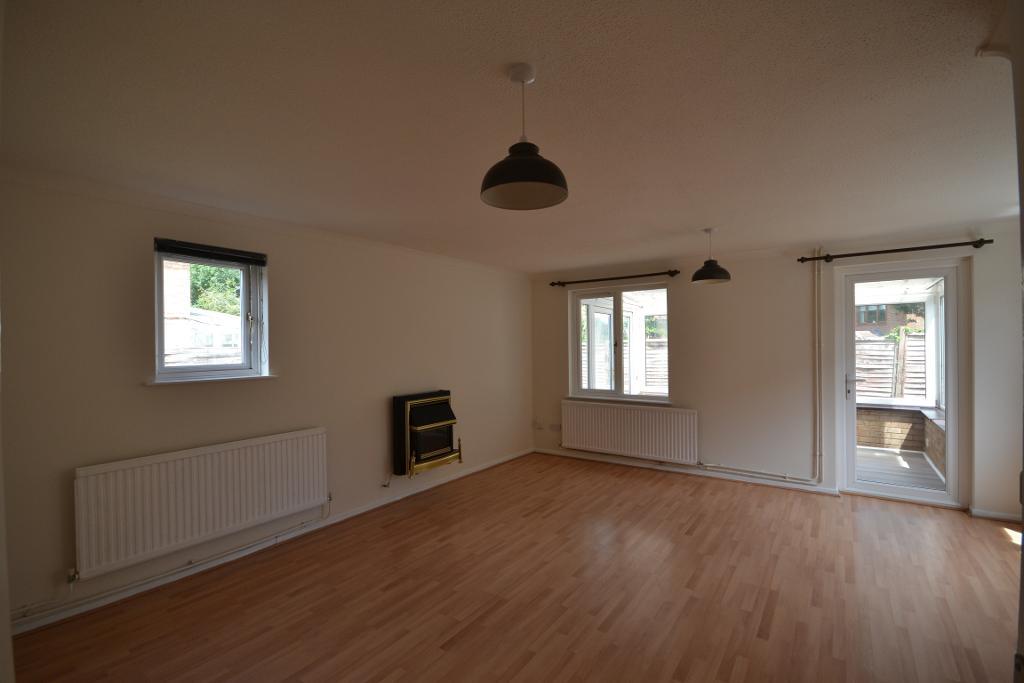 3 Bedroom Detached to Rent in Milton Keynes, MK8 9AR