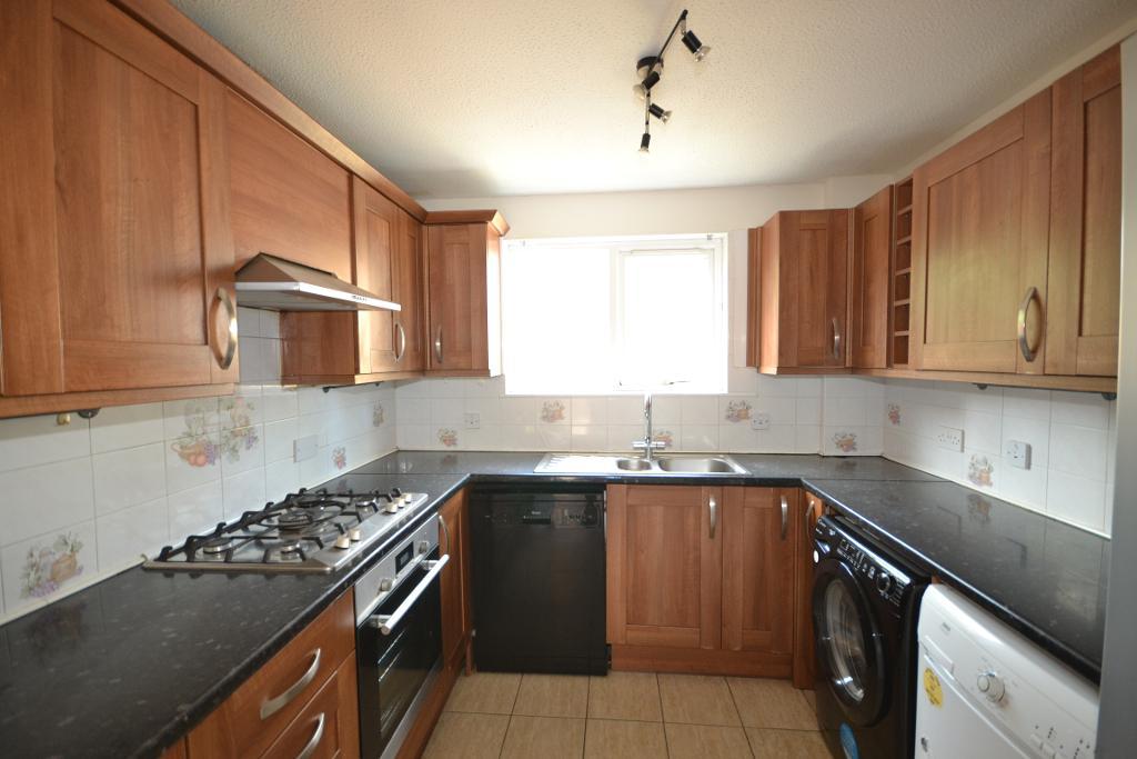 3 Bedroom Detached to Rent in Milton Keynes, MK8 9AR
