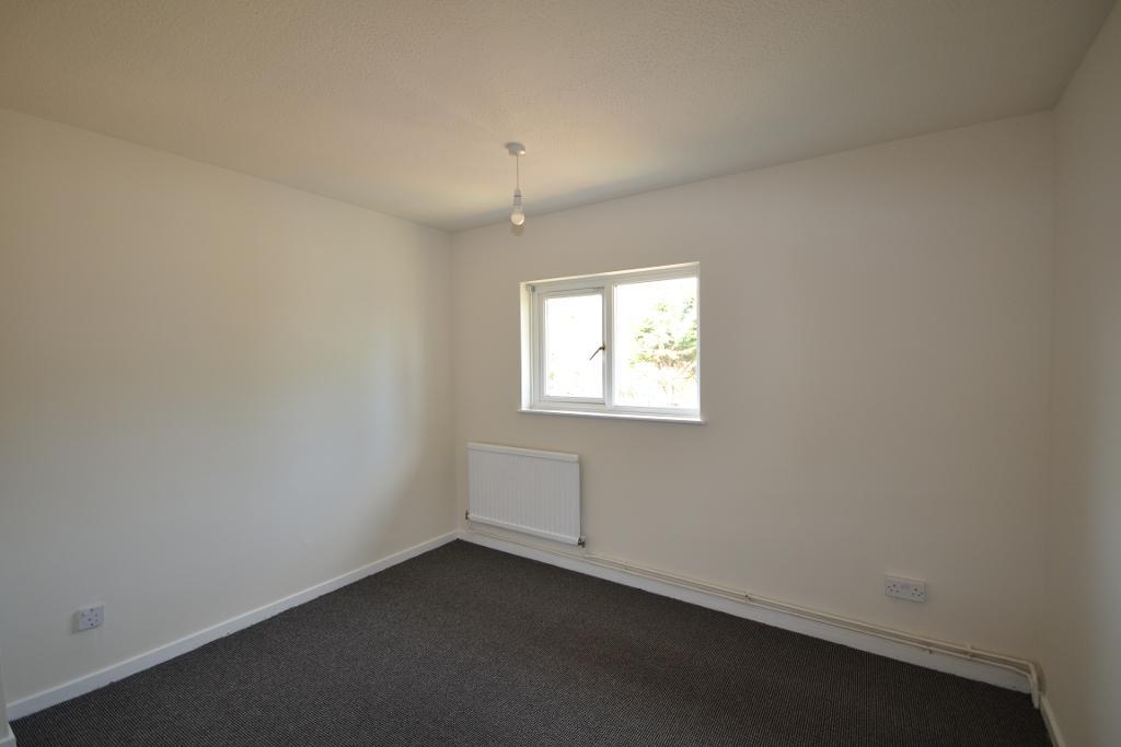 3 Bedroom Detached to Rent in Milton Keynes, MK8 9AR