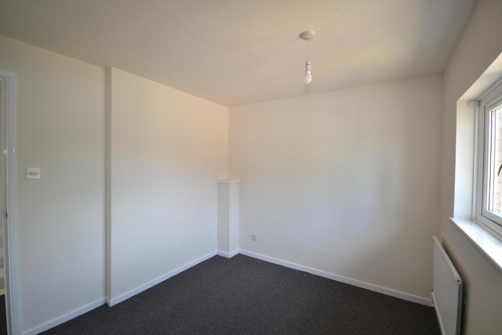 3 Bedroom Detached to Rent in Milton Keynes, MK8 9AR