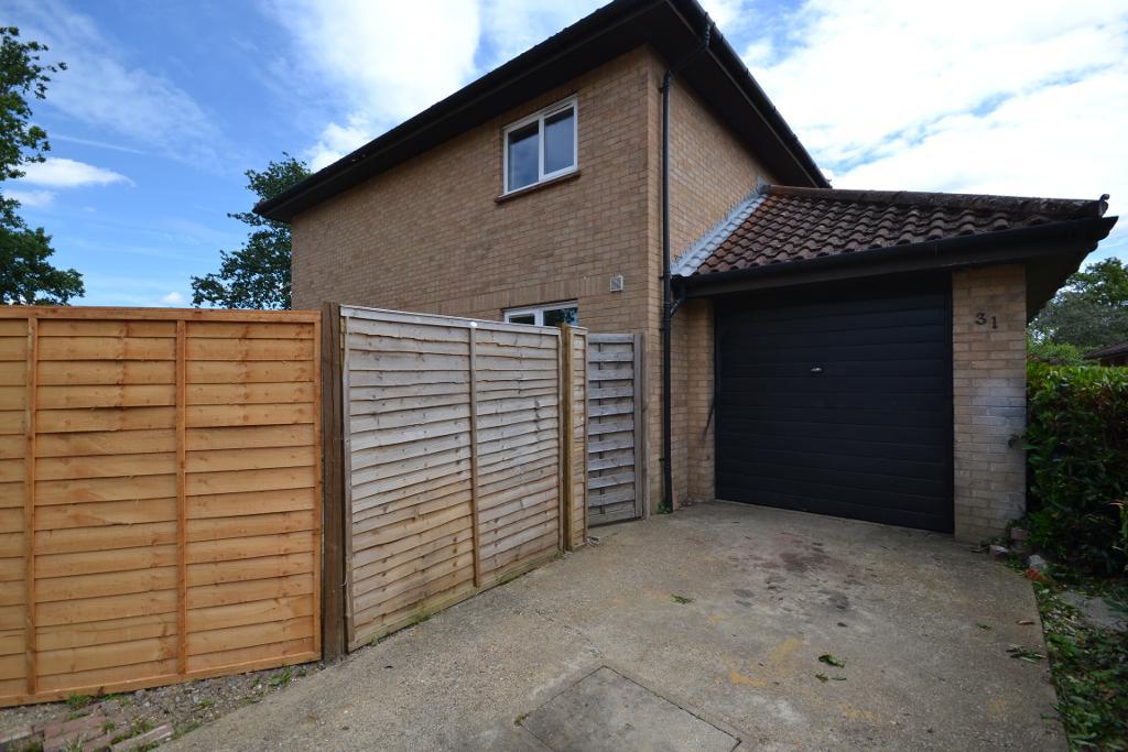 3 Bedroom Detached to Rent in Milton Keynes, MK8 9AR