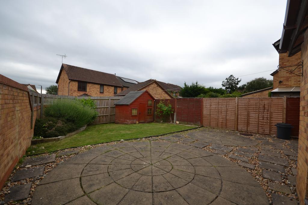3 Bedroom Detached to Rent in Milton Keynes, MK8 0HA