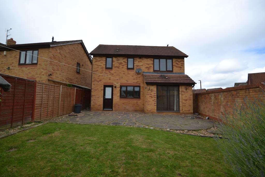 3 Bedroom Detached to Rent in Milton Keynes, MK8 0HA