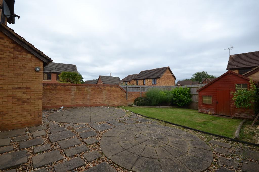 3 Bedroom Detached to Rent in Milton Keynes, MK8 0HA