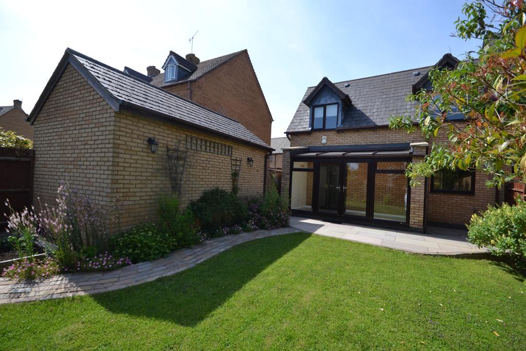 2 Bedroom End Terraced to Rent in Milton Keynes, MK4 4AH