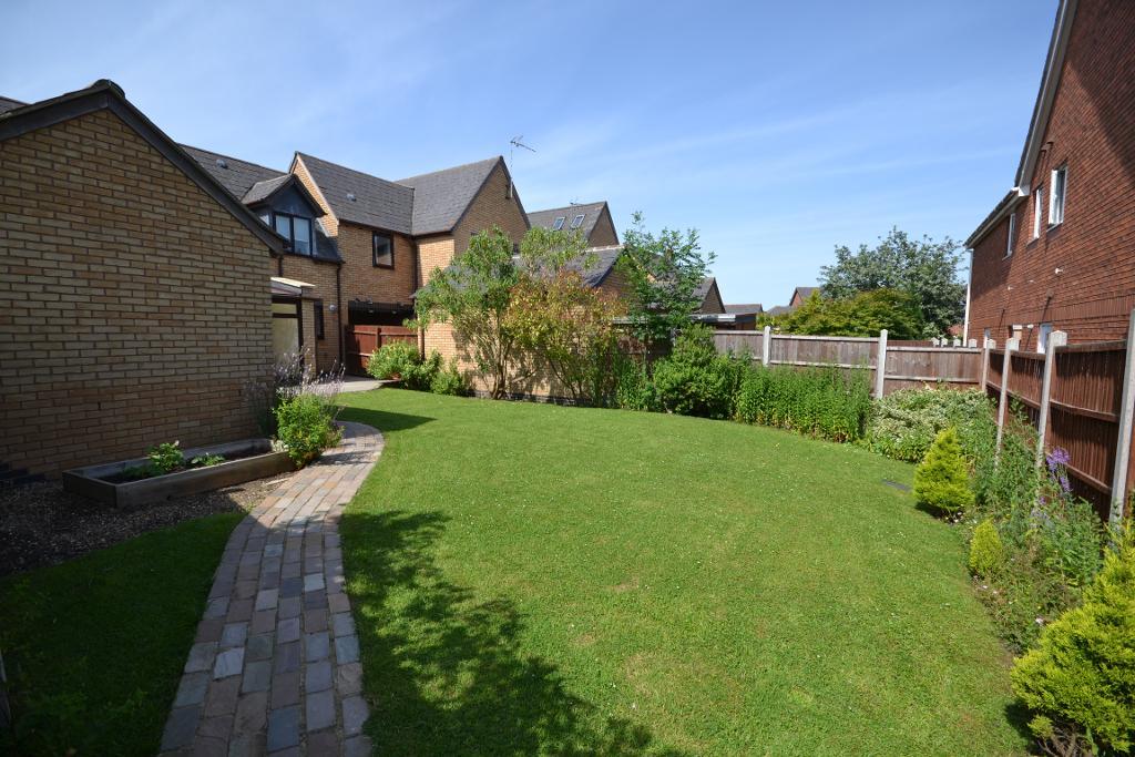 2 Bedroom End Terraced to Rent in Milton Keynes, MK4 4AH