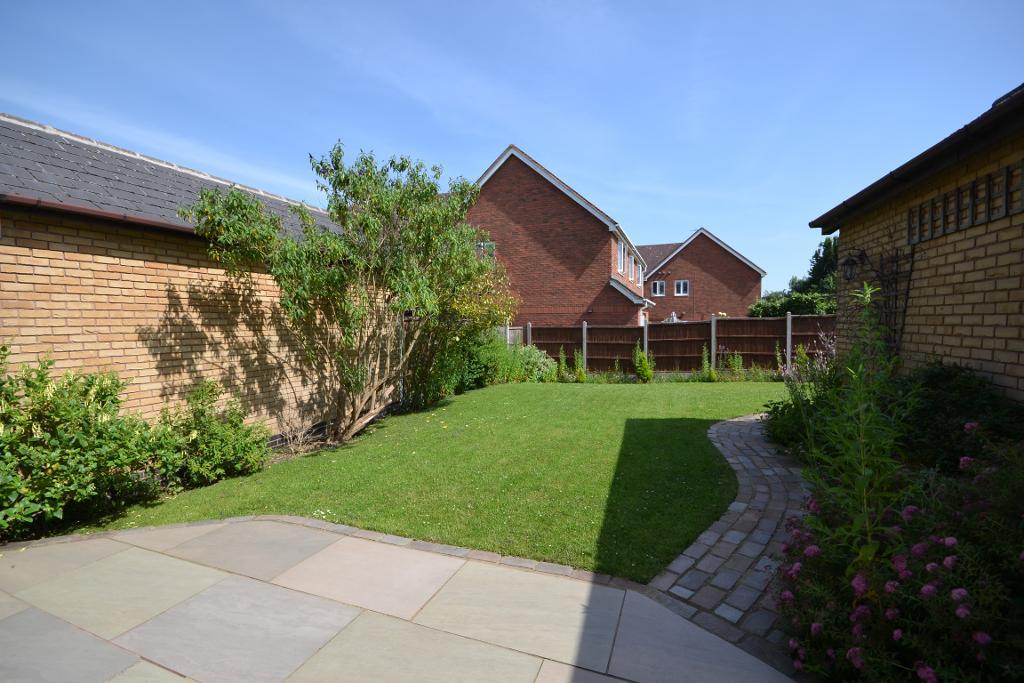 2 Bedroom End Terraced to Rent in Milton Keynes, MK4 4AH