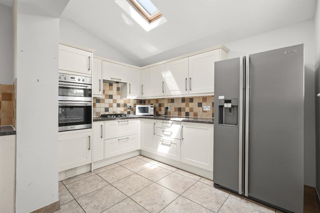 4 Bedroom Detached for Sale in Milton Keynes, MK3 7SH