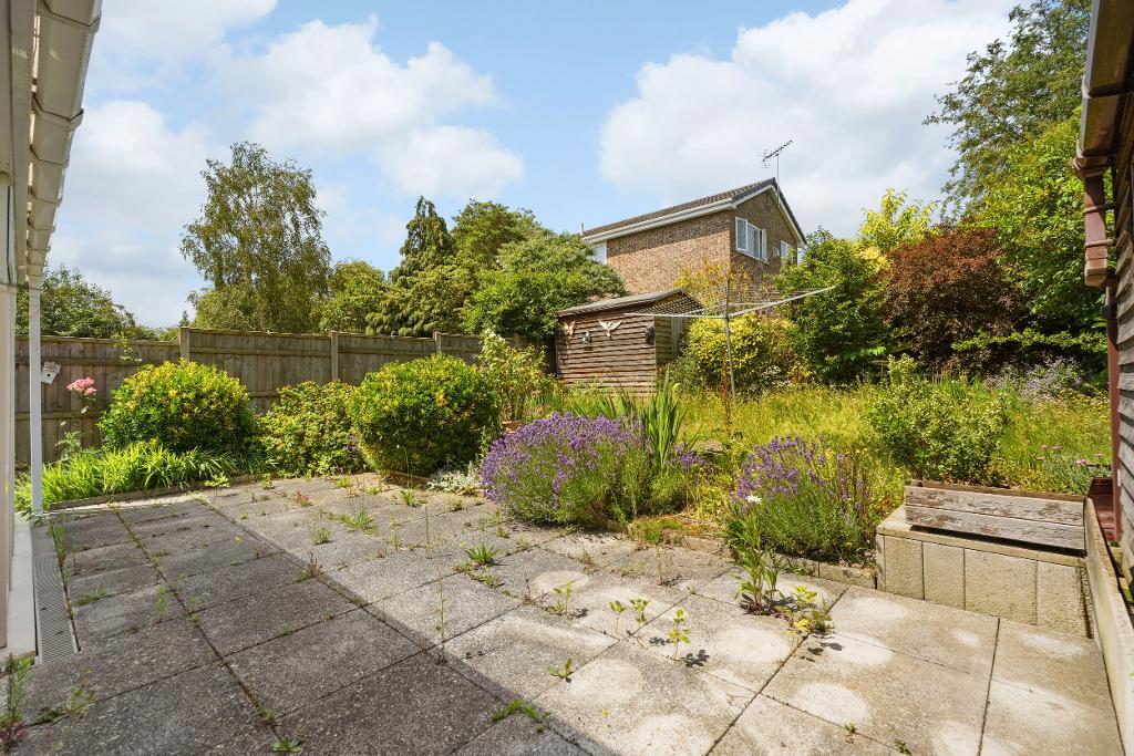 4 Bedroom Detached for Sale in Milton Keynes, MK3 7SH