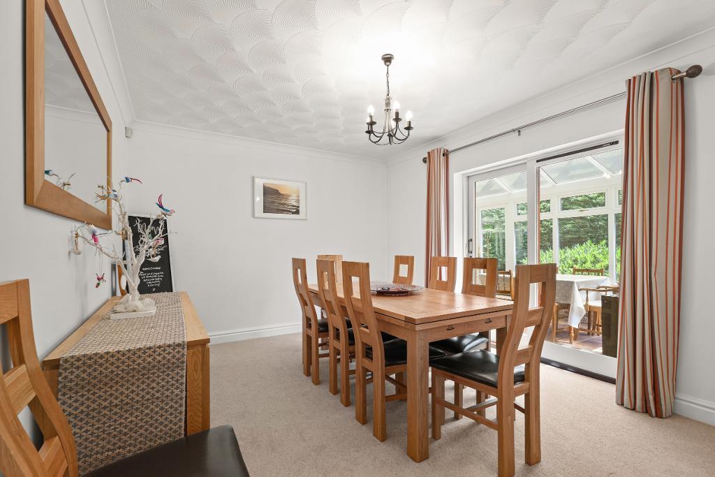 4 Bedroom Detached for Sale in Milton Keynes, MK5 8EH