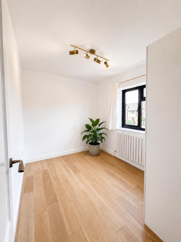 3 Bedroom Detached for Sale in Milton Keynes, MK7 7HD