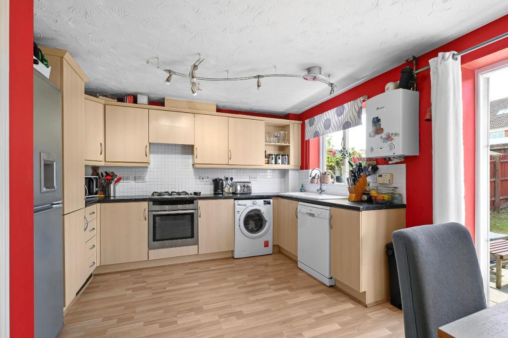 3 Bedroom Semi-Detached for Sale in Milton Keynes, MK8 0NS