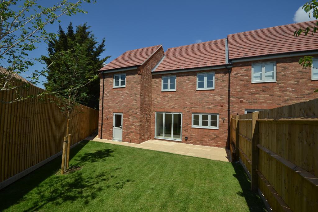 4 Bedroom Semi-Detached for Sale in Milton Keynes, MK17 8AU