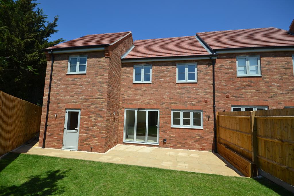 4 Bedroom Semi-Detached for Sale in Milton Keynes, MK17 8AU