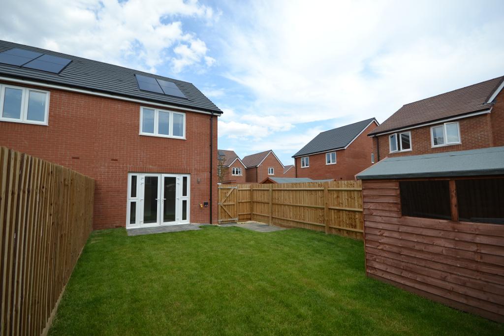 2 Bedroom Semi-Detached to Rent in Milton Keynes, MK12 6BU