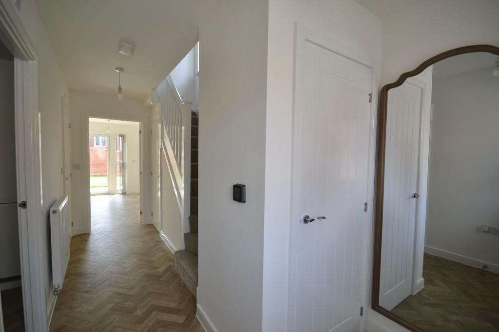 2 Bedroom Semi-Detached to Rent in Milton Keynes, MK12 6BU