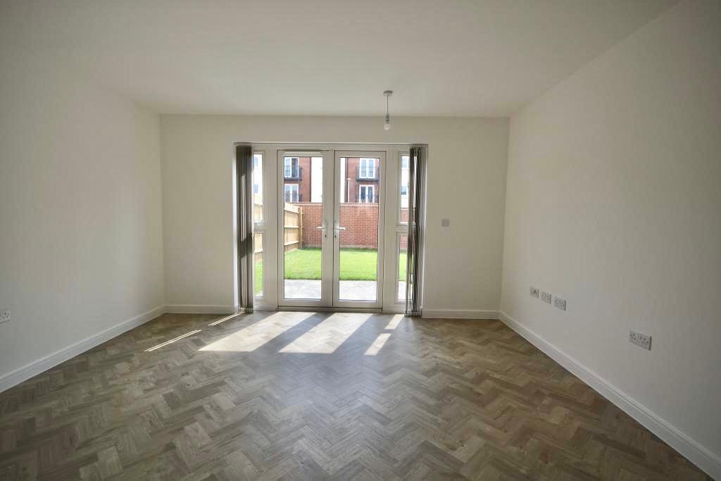 2 Bedroom Semi-Detached to Rent in Milton Keynes, MK12 6BU