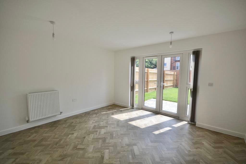 2 Bedroom Semi-Detached to Rent in Milton Keynes, MK12 6BU