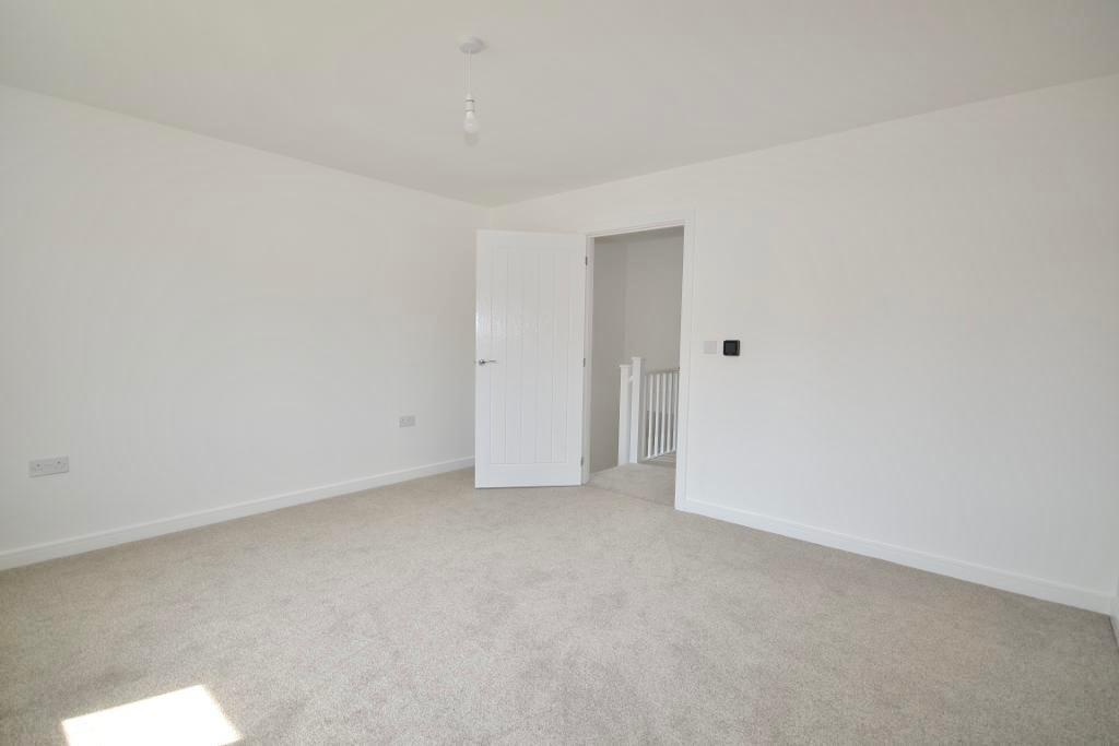 2 Bedroom Semi-Detached to Rent in Milton Keynes, MK12 6BU