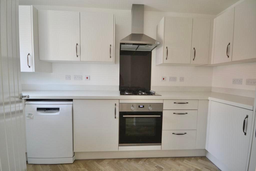 2 Bedroom Semi-Detached to Rent in Milton Keynes, MK12 6BU