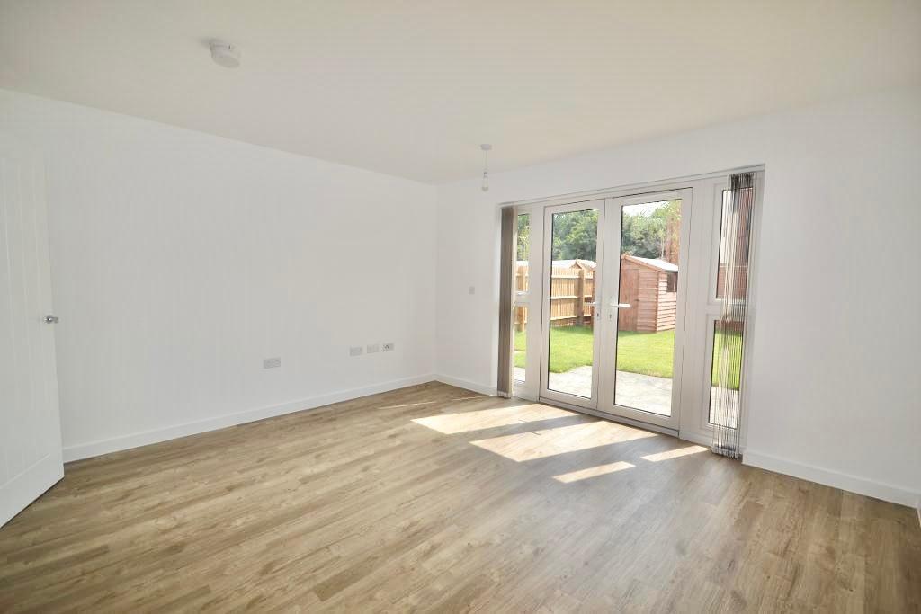 2 Bedroom Semi-Detached to Rent in Milton Keynes, MK12 6BU