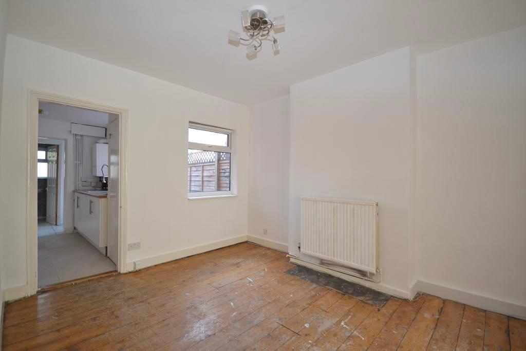 3 Bedroom Terraced for Sale in Newport Pagnell, MK16 0ED
