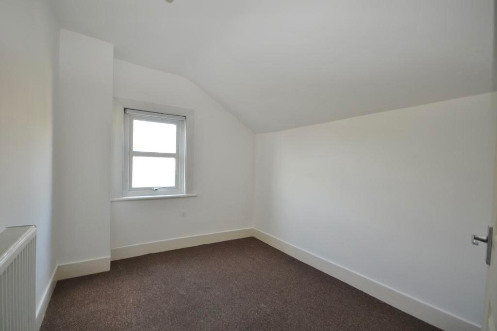3 Bedroom Terraced for Sale in Newport Pagnell, MK16 0ED