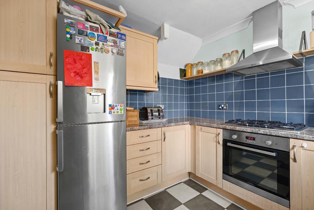 3 Bedroom End Terraced for Sale in Milton Keynes, MK3 7NX