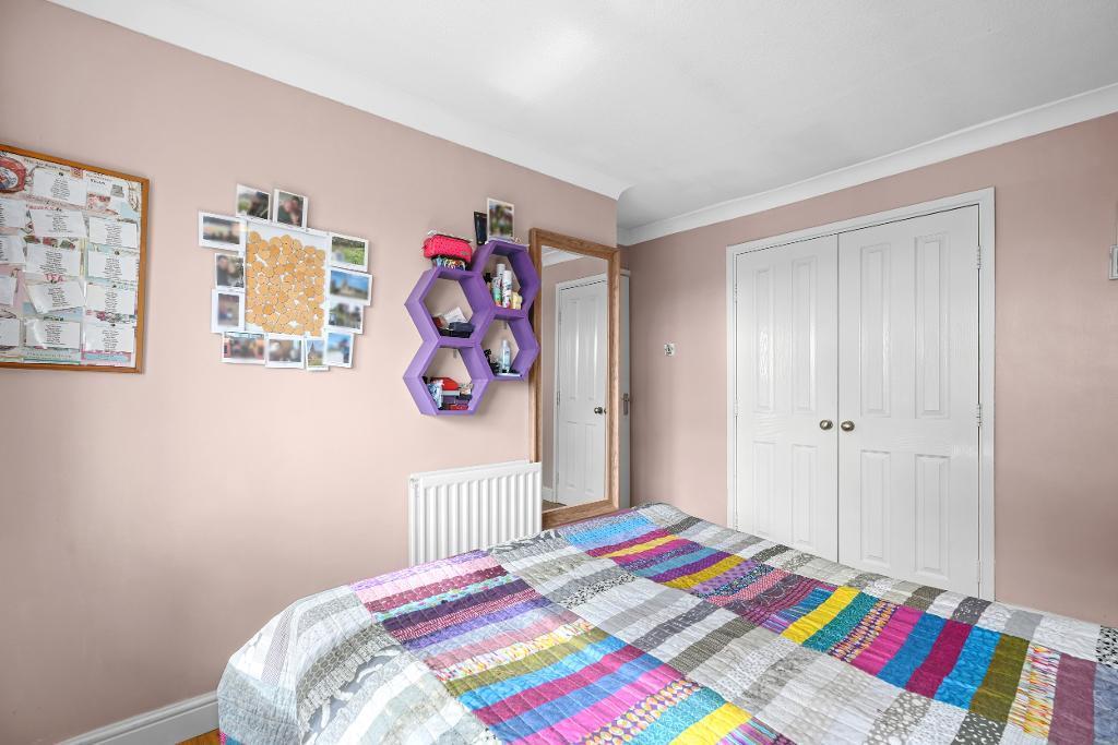 3 Bedroom End Terraced for Sale in Milton Keynes, MK3 7NX