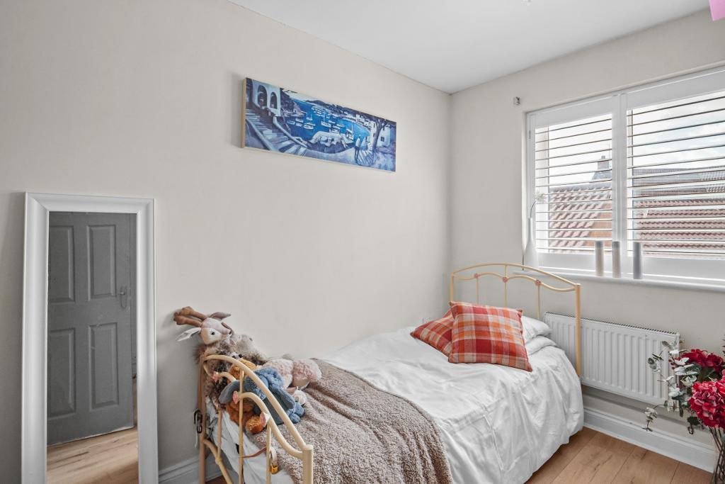 4 Bedroom Semi-Detached for Sale in Milton Keynes, MK4 4EY