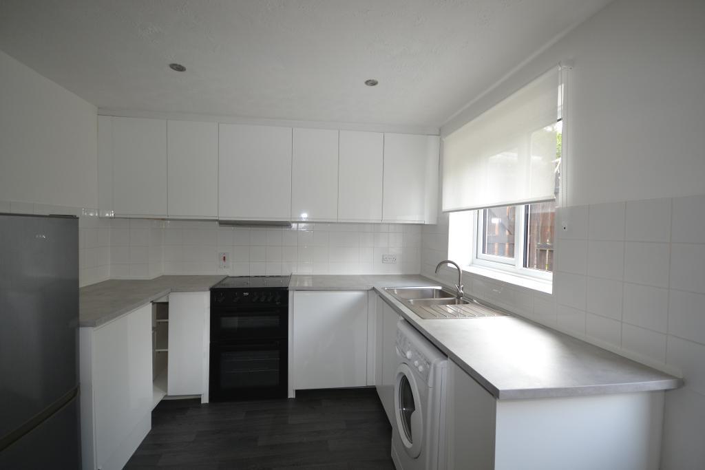 2 Bedroom Terraced to Rent in Milton Keynes, MK4 2JG