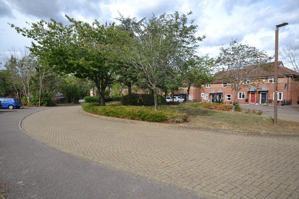 2 Bedroom Terraced to Rent in Milton Keynes, MK4 2JG