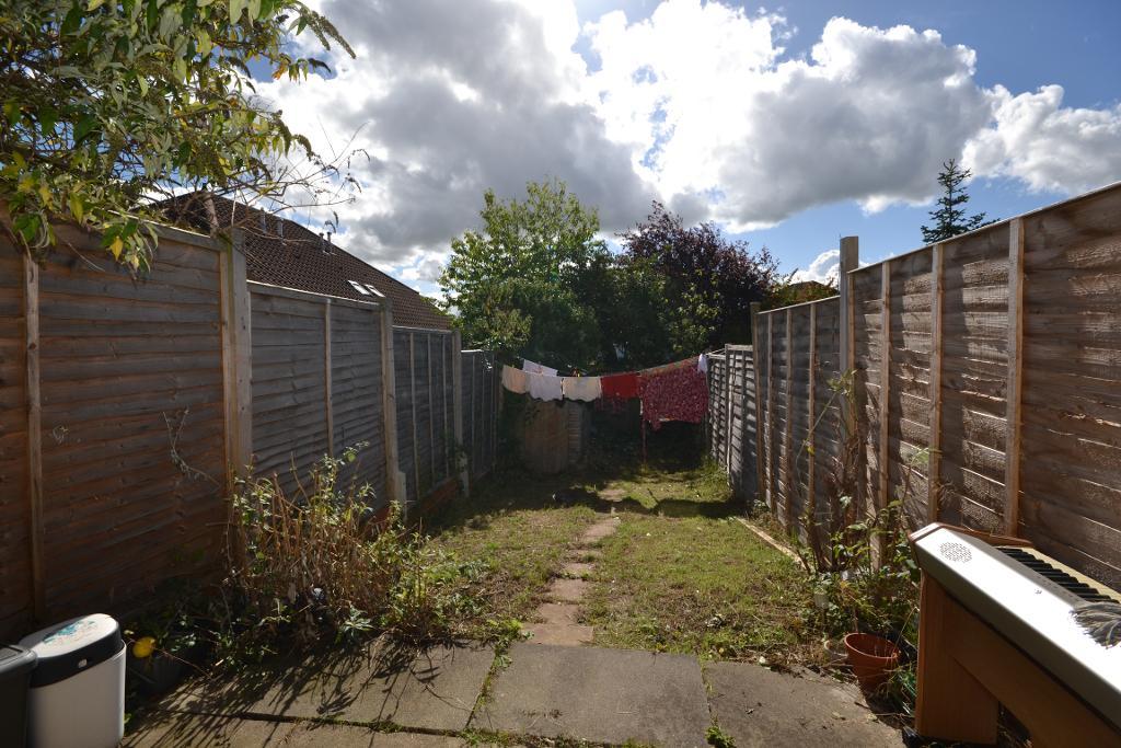 2 Bedroom Semi-Detached to Rent in Milton Keynes, MK7 7LH