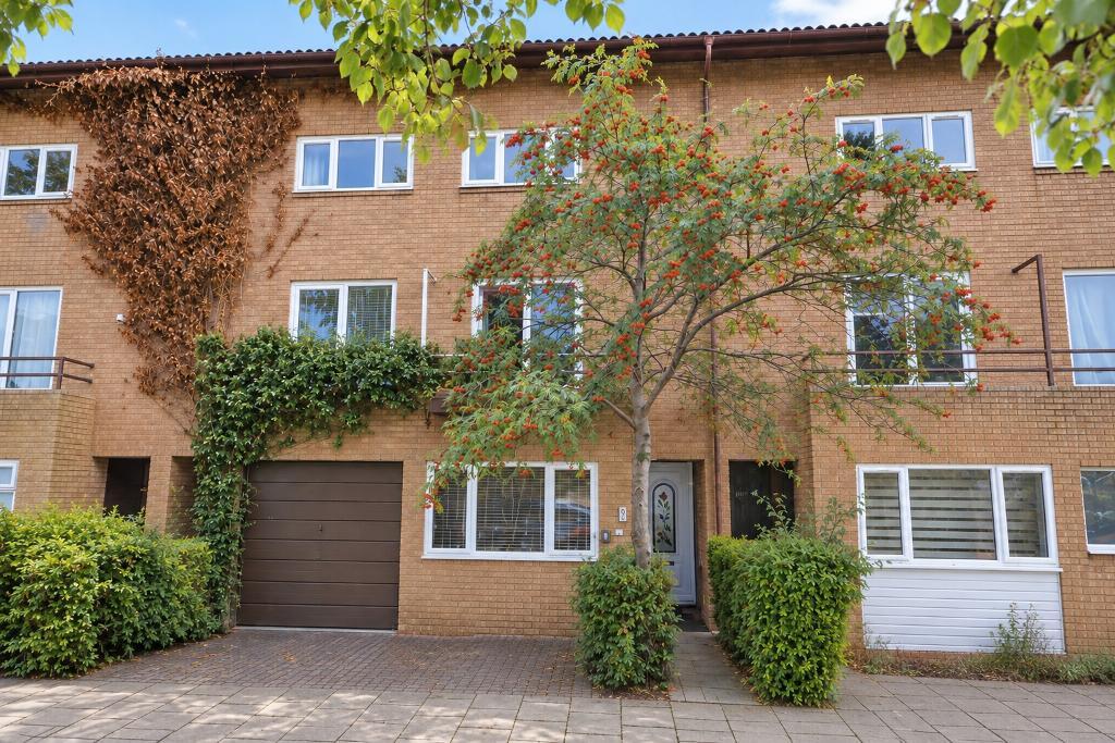 Padstow Avenue, Fishermead, Milton Keynes, MK6 2EP