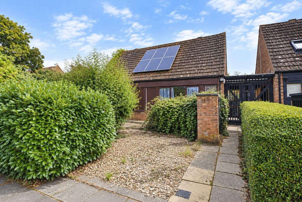Butlers Grove, Great Linford, Milton Keynes, Buckinghamshire, MK14 5DT