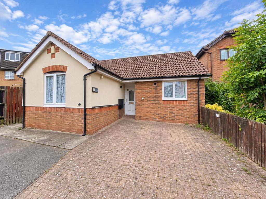Chingle Croft, Emerson Valley, Milton Keynes, Buckinghamshire, MK4 2HR